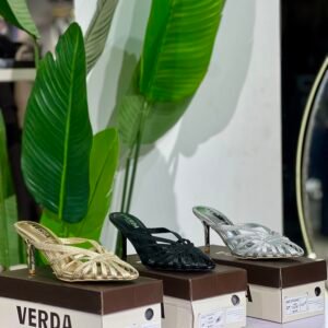 Chaussures sandales femme  ZARA